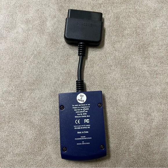 Mad Catz Wireless MicroCon Controller
Receiver Dongle for PS2 - Picture 3 of 4